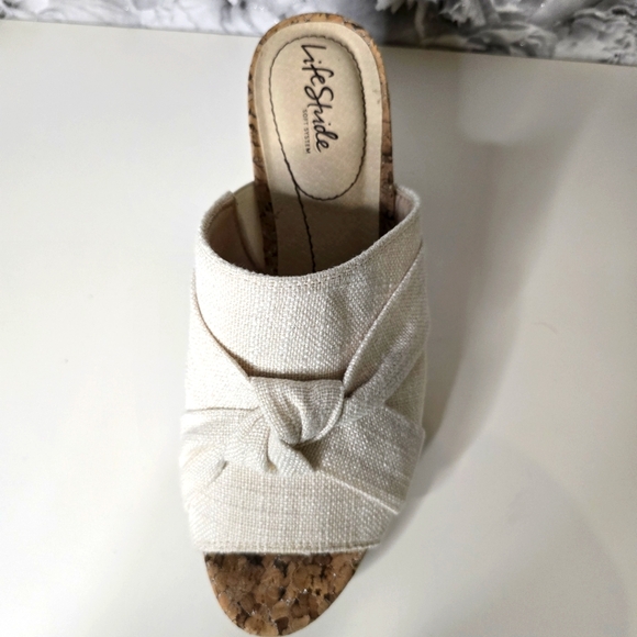 LifeStride Laguna • Size 10 Heels Cream Daisy Cork Heel Mules Opentoe Slides - Picture 4 of 9